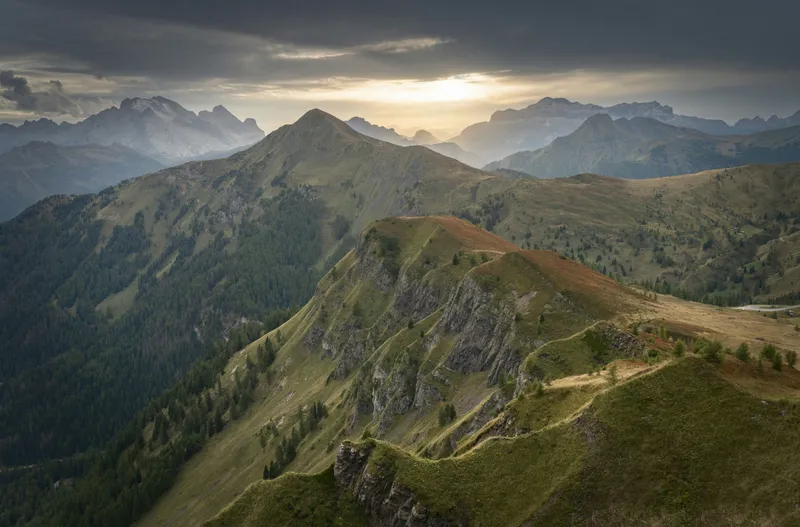 Giau Pass Sunrays Mountains Nature wallpaper