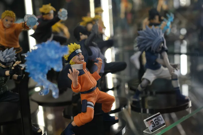 Naruto Sasuke Figure Display Anime wallpaper